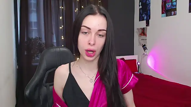 ariel is on vacation online show from November 10, 9:19 am