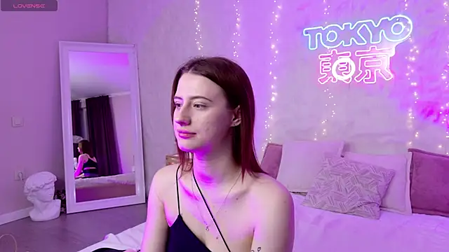 Snapshot of JessiJull chatting on October 16, 5:47 pm JessiJull online show from October 16, 5:47 pm