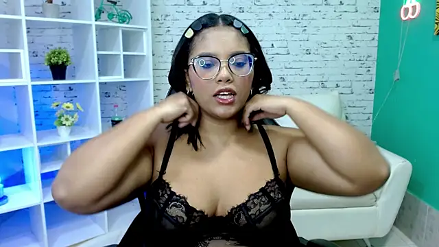 hannahjackson  online show from November 11, 11:32 am