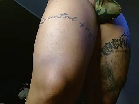 Snapshot of jordan_bigcock_ chatting on October 16, 4:19 pm jordan bigcock online show from October 16, 4:19 pm