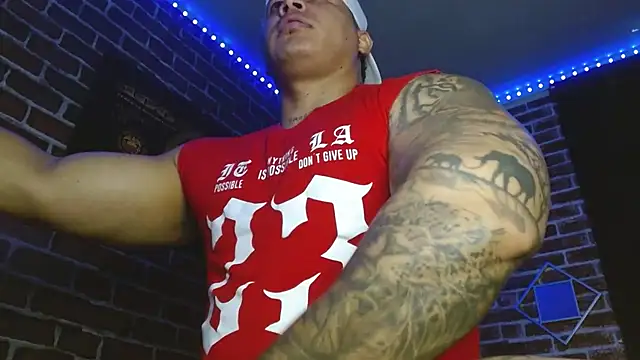 Snapshot of jordan_bigcock_ chatting on November 16, 11:43 pm jordan bigcock online show from November 16, 11:43 pm