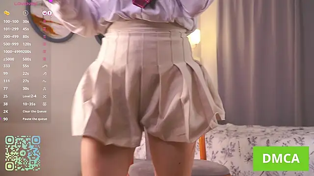 Snapshot of JohnetteConstine chatting on October 22, 6:35 am JohnetteConstine online show from October 22, 6:35 am