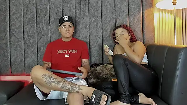 Snapshot of dante_and_kiara chatting on November 8, 1:22 pm dante and kiara online show from November 8, 1:22 pm