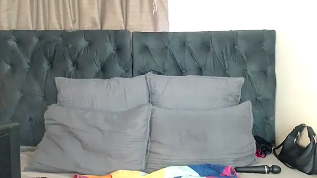 MissLola026 online show from July 21, 2:58 am