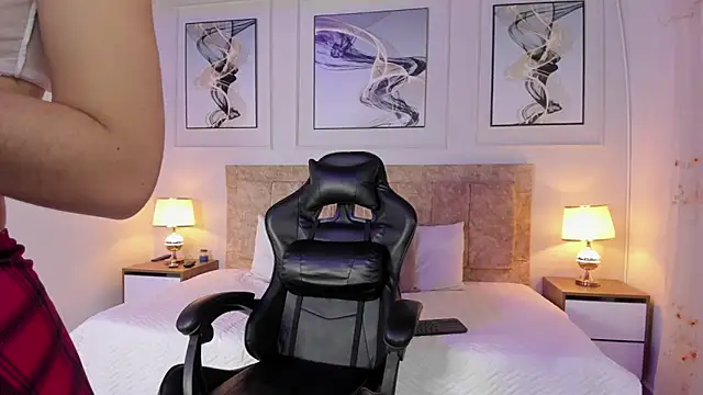 celeste collins  online show from December 3, 11:41 am