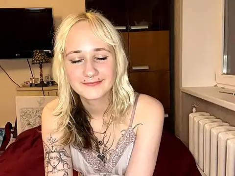 Snapshot of Ulemonala_Cute chatting on October 29, 5:47 pm Ulemonala Cute online show from October 29, 5:47 pm