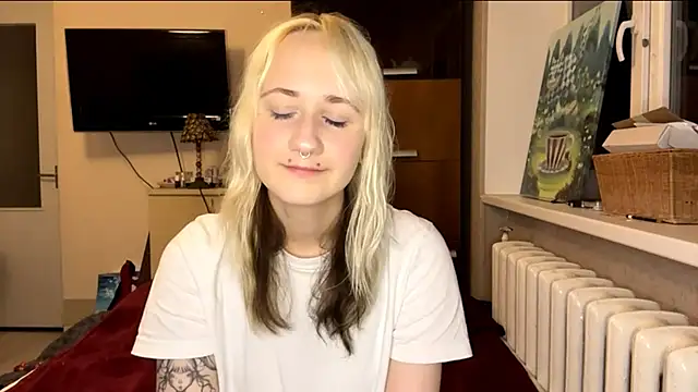 Snapshot of Ulemonala_Cute chatting on November 5, 6:41 pm Ulemonala Cute online show from November 5, 6:41 pm