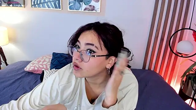 Snapshot of sunny_maya_ chatting on October 19, 3:56 pm sunny maya online show from October 19, 3:56 pm