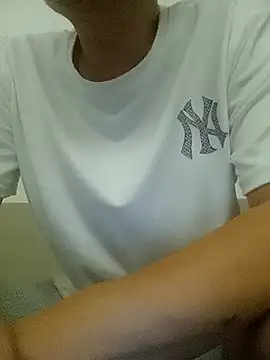 Snapshot of joneslau88 chatting on October 11, 3:32 pm joneslau88 online show from October 11, 3:32 pm