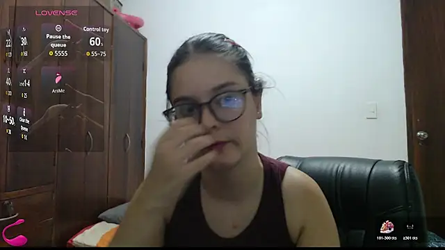Snapshot of CarlaLorez chatting on July 29, 9:13 pm CarlaLorez online show from July 29, 9:13 pm