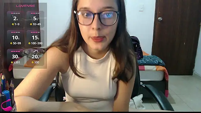Snapshot of CarlaLorez chatting on July 31, 3:50 am CarlaLorez online show from July 31, 3:50 am