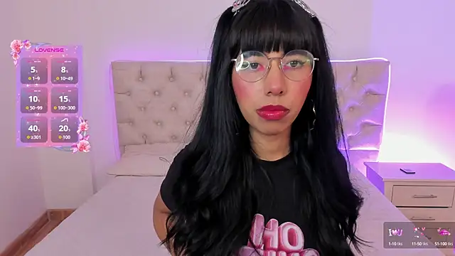 Snapshot of Nina_fox_0691 chatting on October 16, 1:34 pm Nina fox 0691 online show from October 16, 1:34 pm