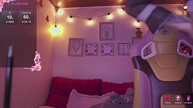 Giia Moretti  online show from December 16, 1:21 am