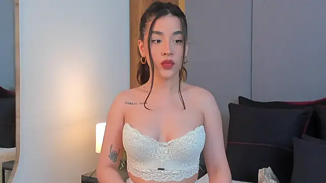 AryBlair online show from November 15, 1:25 am