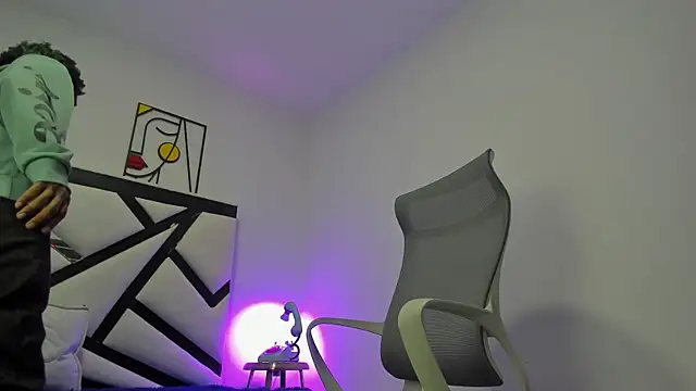 Snapshot of REDBRYAN_EBANO chatting on October 17, 7:27 pm REDBRYAN EBANO online show from October 17, 7:27 pm