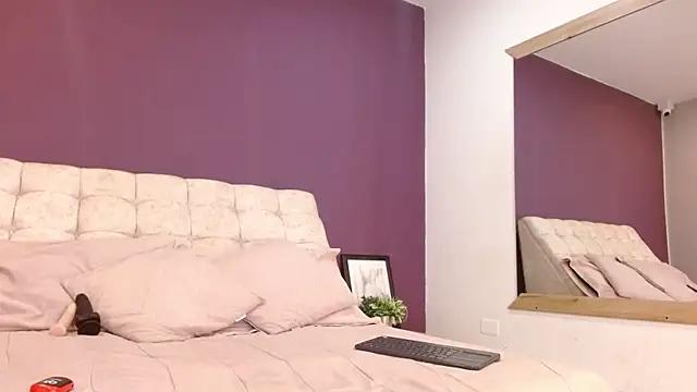 PaulinaColeman online show from March 25, 3:56 am