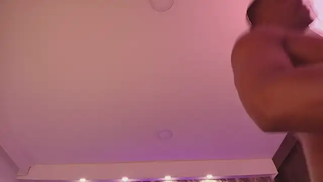 DenzelRios online show from March 4, 3:34 am