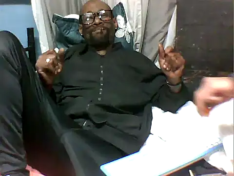 Snapshot of Toyboya6 chatting on June 11, 3:37 am Toyboya6 online show from June 11, 3:37 am