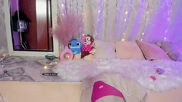 Snapshot of Lilith_salvatoree chatting on May 19, 1:22 am Lilith salvatoree online show from May 19, 1:22 am