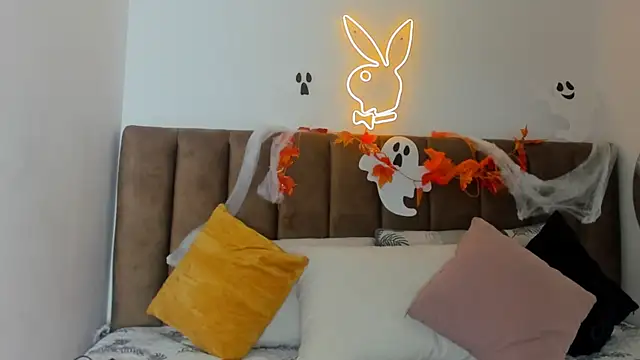 Amara18   online show from October 21, 3:07 am