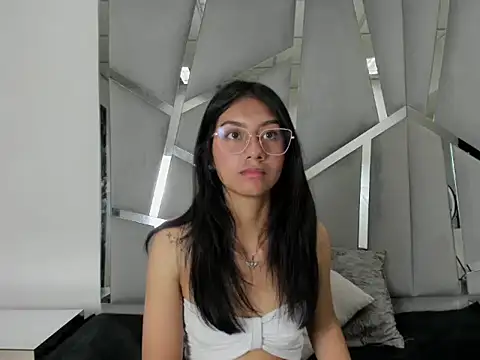 Mia clark18 online show from October 21, 9:04 pm