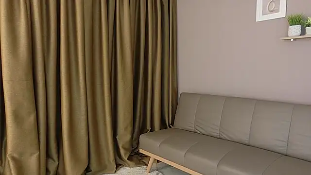 Snapshot of ZahraMilf chatting on November 5, 3:50 am ZahraMilf online show from November 5, 3:50 am