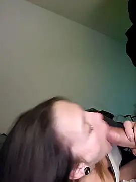 Snapshot of Cassaroll333 chatting on October 20, 3:18 am Cassaroll333 online show from October 20, 3:18 am