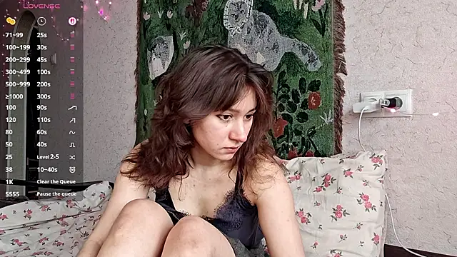 MiaLovelyOne online show from March 22, 7:45 am