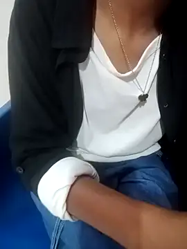 Snapshot of Mahi677 chatting on November 16, 3:56 am Mahi677 online show from November 16, 3:56 am