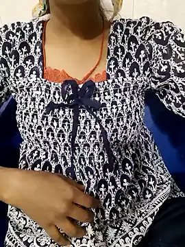 Snapshot of Mahi677 chatting on November 17, 3:45 am Mahi677 online show from November 17, 3:45 am