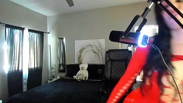 Myonnathegod online show from November 9, 7:01 pm