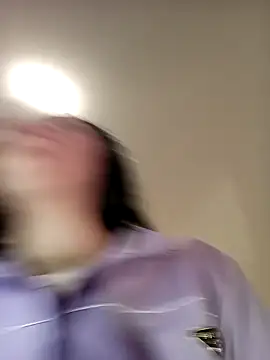 Snapshot of AbbyLewiis chatting on November 10, 11:20 am AbbyLewiis online show from November 10, 11:20 am