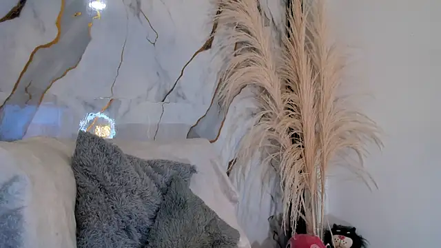 Snapshot of AbbyLewiis chatting on November 11, 10:48 am AbbyLewiis online show from November 11, 10:48 am