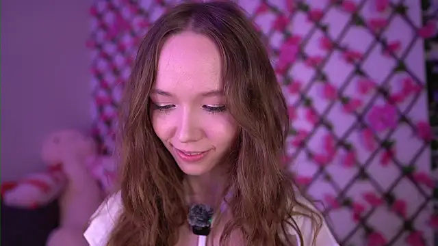 Petite Polly online show from November 4, 6:07 pm