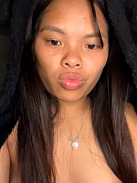 hello-cute online show from December 1, 3:06 pm