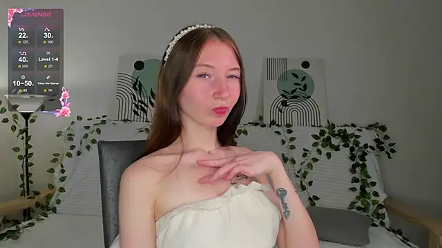 try love  online show from December 3, 10:13 am