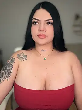 dulcemarianh  online show from June 26, 5:34 am