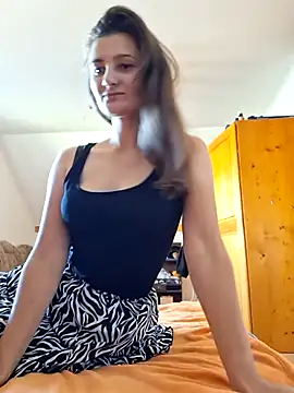 Snapshot of Nika_aa chatting on October 19, 12:06 pm Nika aa online show from October 19, 12:06 pm