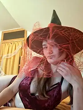 Snapshot of Nika_aa chatting on November 1, 9:44 am Nika aa online show from November 1, 9:44 am