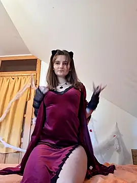 Snapshot of Nika_aa chatting on November 6, 8:59 am Nika aa online show from November 6, 8:59 am