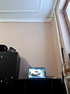 Snapshot of Nika_aa chatting on June 9, 10:05 am Nika aa online show from June 9, 10:05 am
