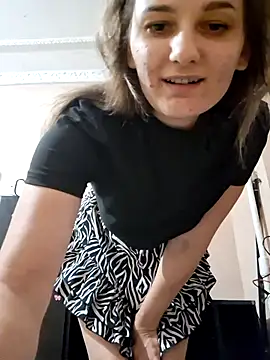 Snapshot of Nika_aa chatting on June 14, 6:21 pm Nika aa online show from June 14, 6:21 pm