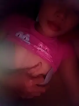 Snapshot of Rabbit-small chatting on October 13, 10:15 am Rabbit-small online show from October 13, 10:15 am