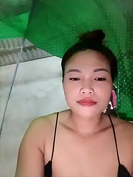 Snapshot of Rabbit-small chatting on October 16, 8:43 pm Rabbit-small online show from October 16, 8:43 pm