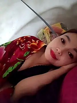 Snapshot of Rabbit-small chatting on November 18, 2:43 pm Rabbit-small online show from November 18, 2:43 pm