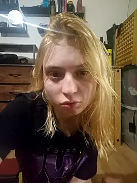 cinnamon-xx online show from May 10, 11:10 pm
