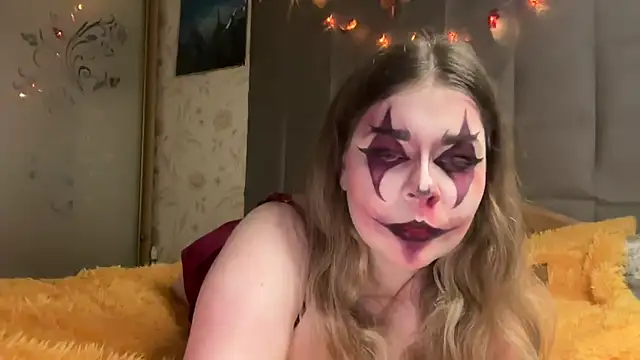 Crave Elise online show from October 31, 9:49 pm