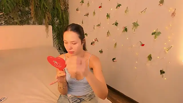 Black Jenny online show from June 26, 8:52 am