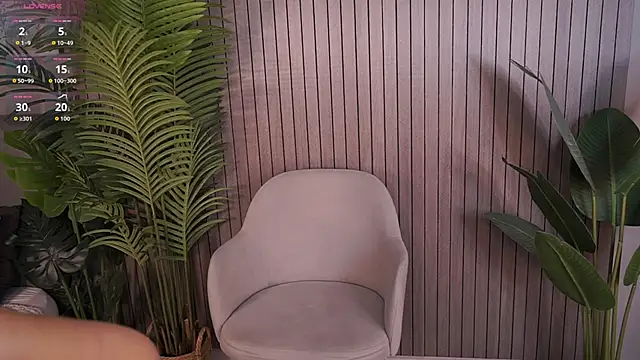 Snapshot of lorapalmerry chatting on October 15, 3:01 pm lorapalmerry online show from October 15, 3:01 pm