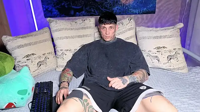 Snapshot of Anubisgods chatting on November 15, 6:00 am Anubisgods online show from November 15, 6:00 am